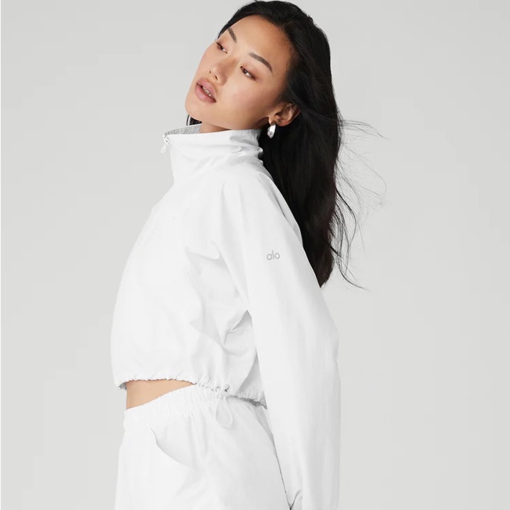 Alo Yoga Cropped 1/4 Zip Alumni Pullover, white, small